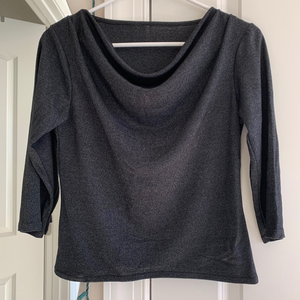 Size XS Gray Scoop Neck Top- NWOT